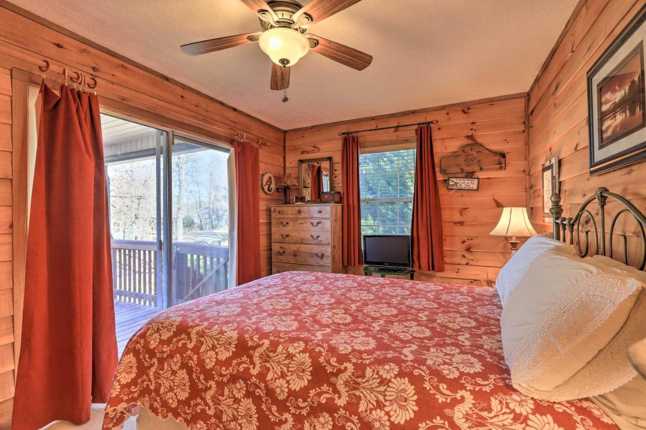 Lakefront Sparta Cottage With Decks And Boat Dock Exterior foto