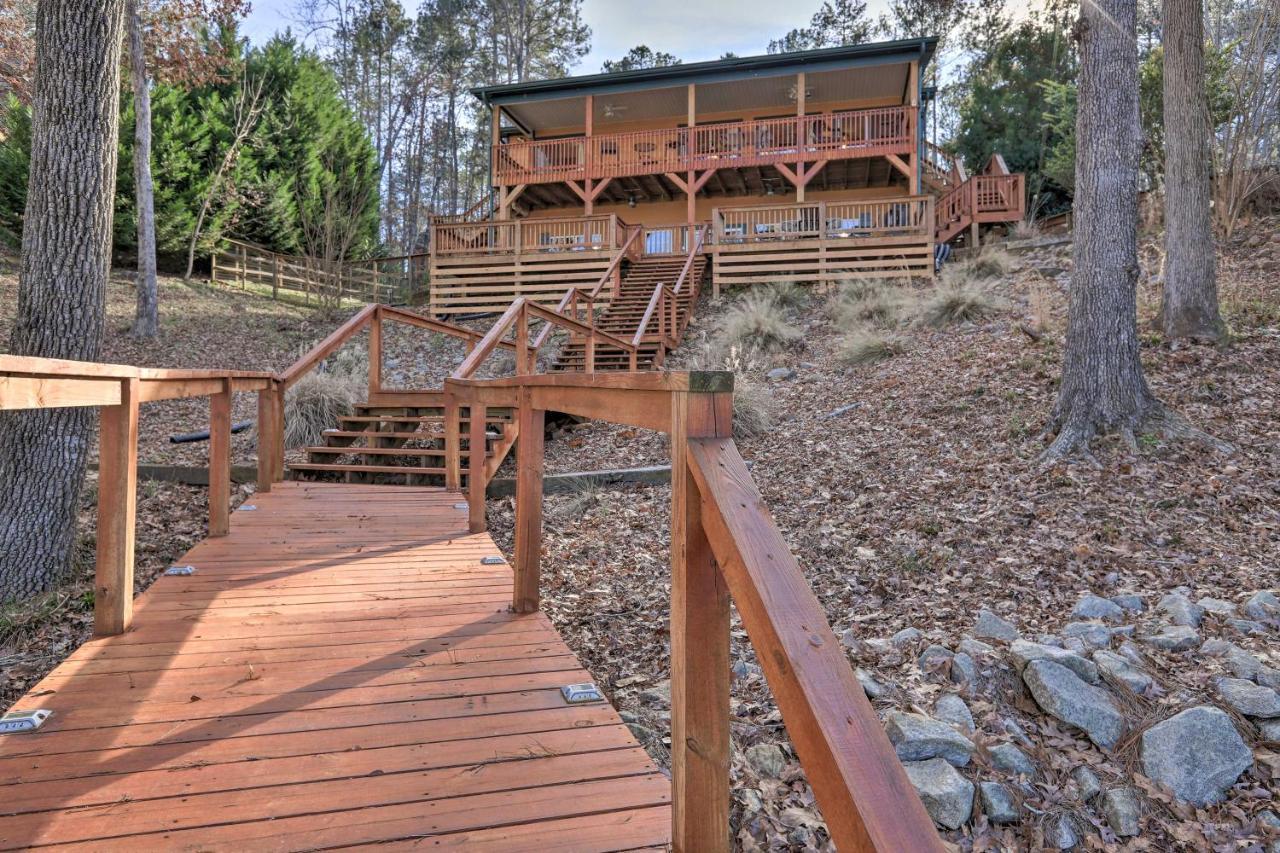 Lakefront Sparta Cottage With Decks And Boat Dock Exterior foto