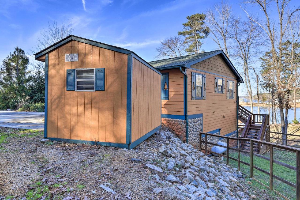 Lakefront Sparta Cottage With Decks And Boat Dock Exterior foto